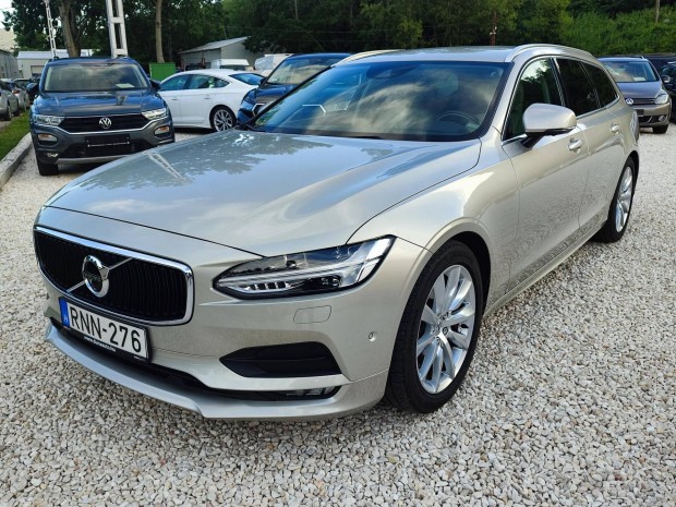 Volvo V90 2.0 [T4] Momentum Geartronic Magyaror...